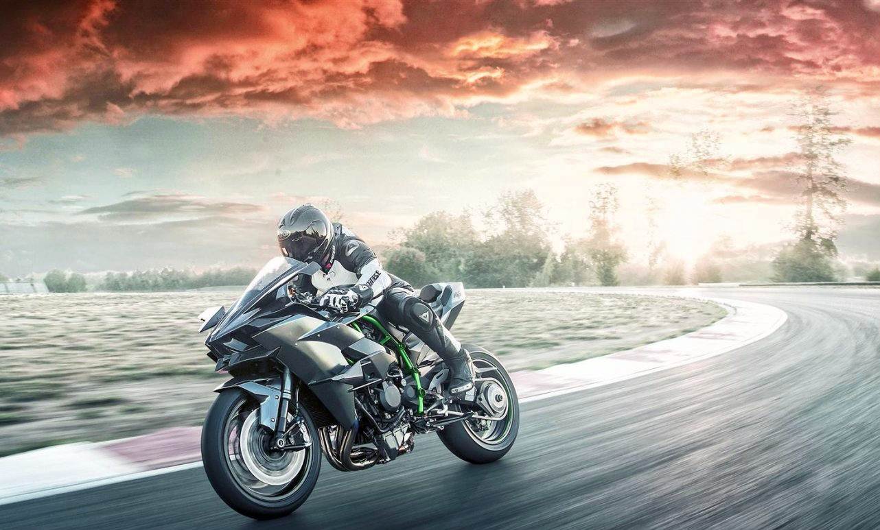 Kawasaki Ninja H2R Mileage, Top Speed, | Bikes